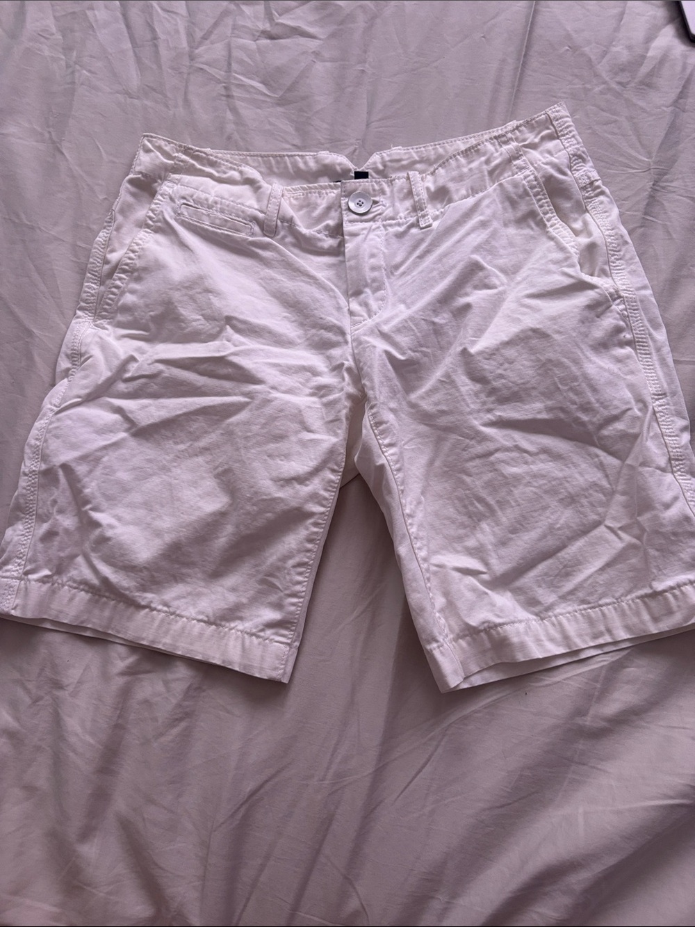 GAP White Women's Flat Front Shorts